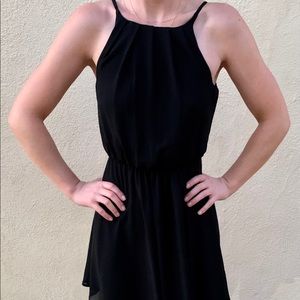 Short LBD! Adorable little back dress 🖤